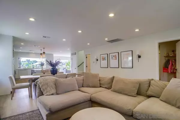 San Diego, CA 92106,3326 Wisteria Dr
