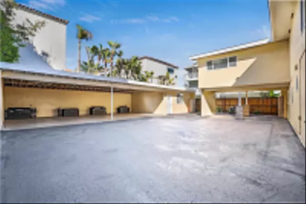 Carlsbad, CA 92008,150 Walnut Ave