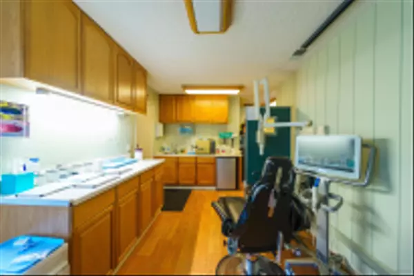 Escondido, CA 92025,919 E Grand Avenue