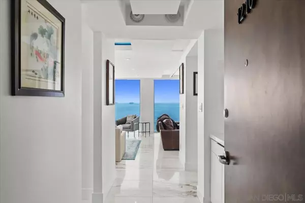 Coronado, CA 92118,1830 Avenida Del Mundo #1210