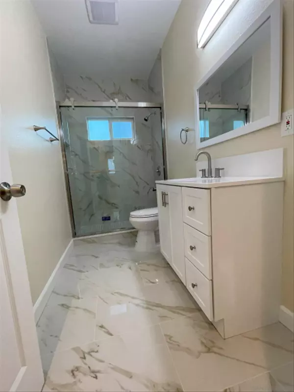 San Diego, CA 92115,4024-4026 College Ave