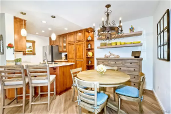 San Diego, CA 92111,7163 Camino Degrazia #114