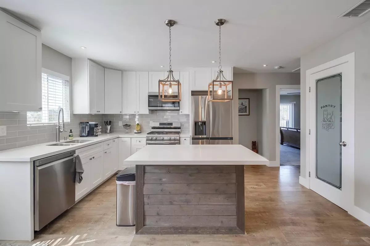 San Diego, CA 92114,730 Pidgeon St