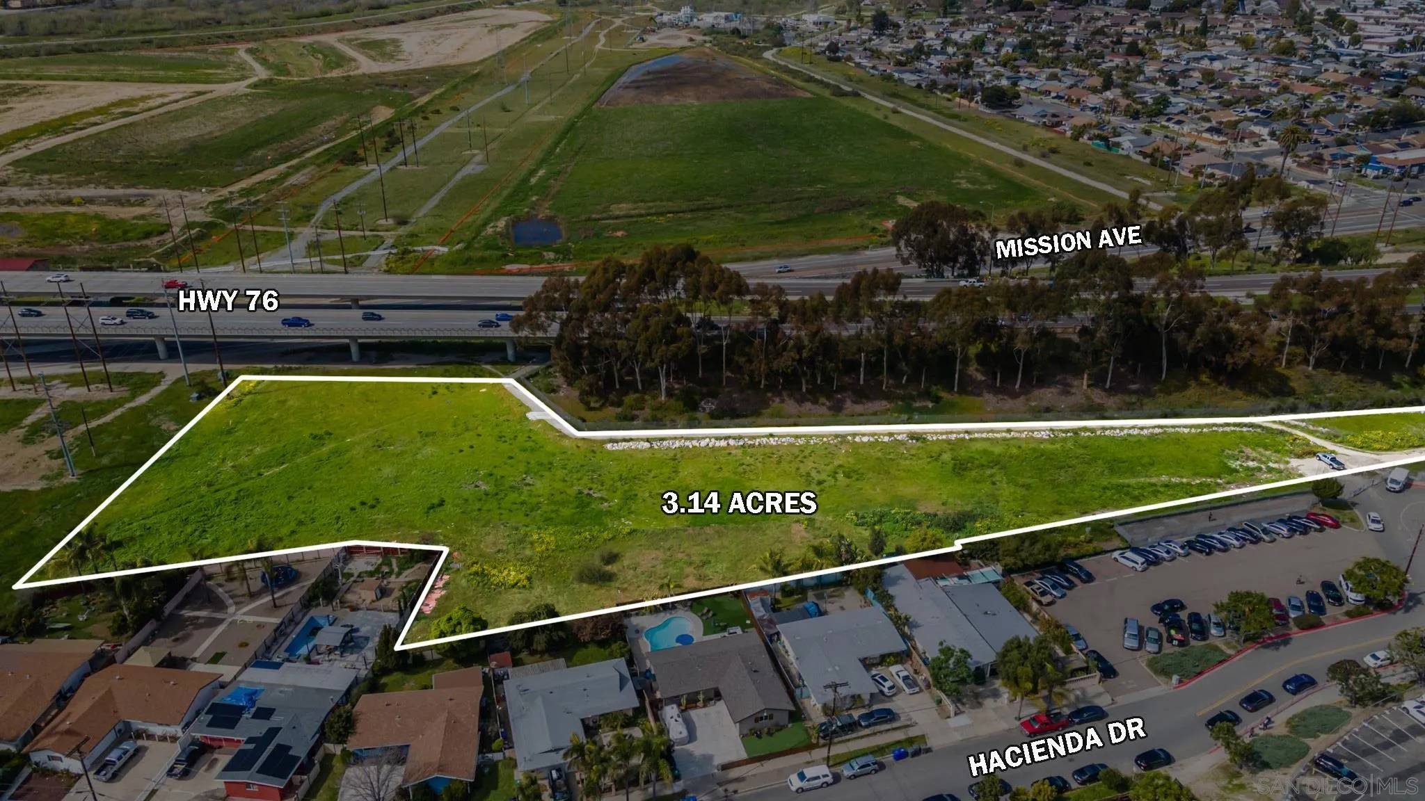 Hacienda Dr #1, Oceanside, CA 92058