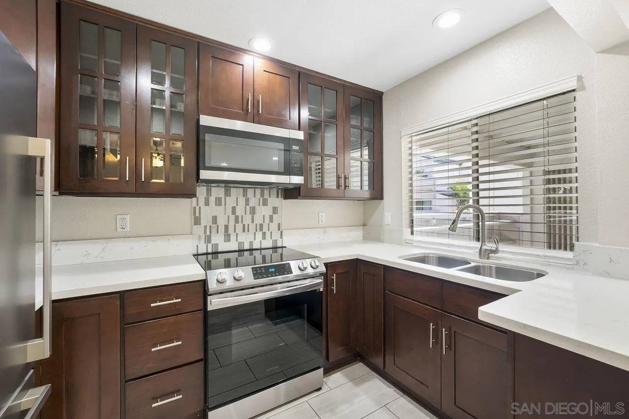 San Diego, CA 92111,3242 Ashford St, Unit I