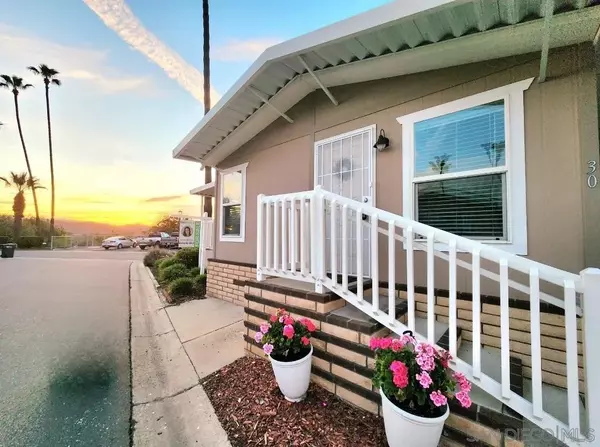 Lakeside, CA 92040,13594 Highway 8 business #30