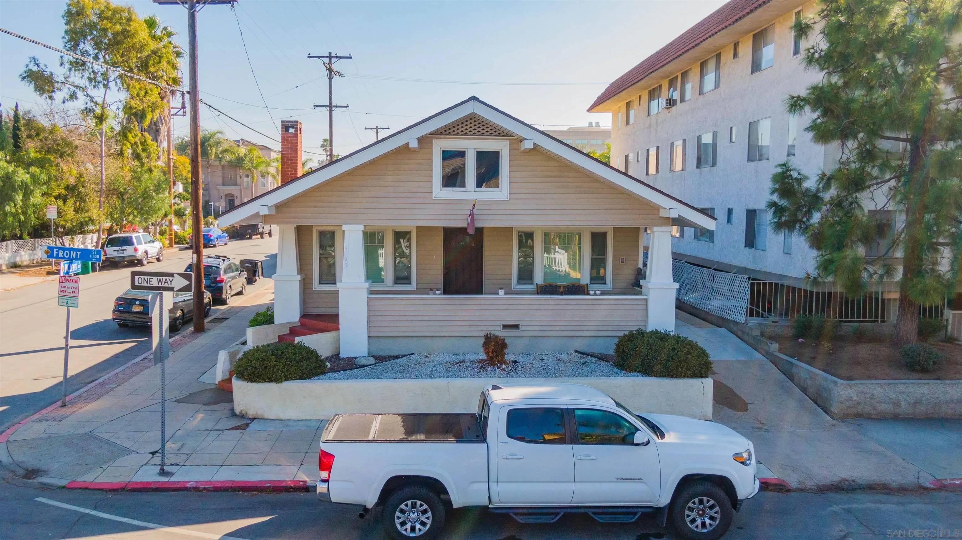 San Diego, CA 92103,4095 Front St