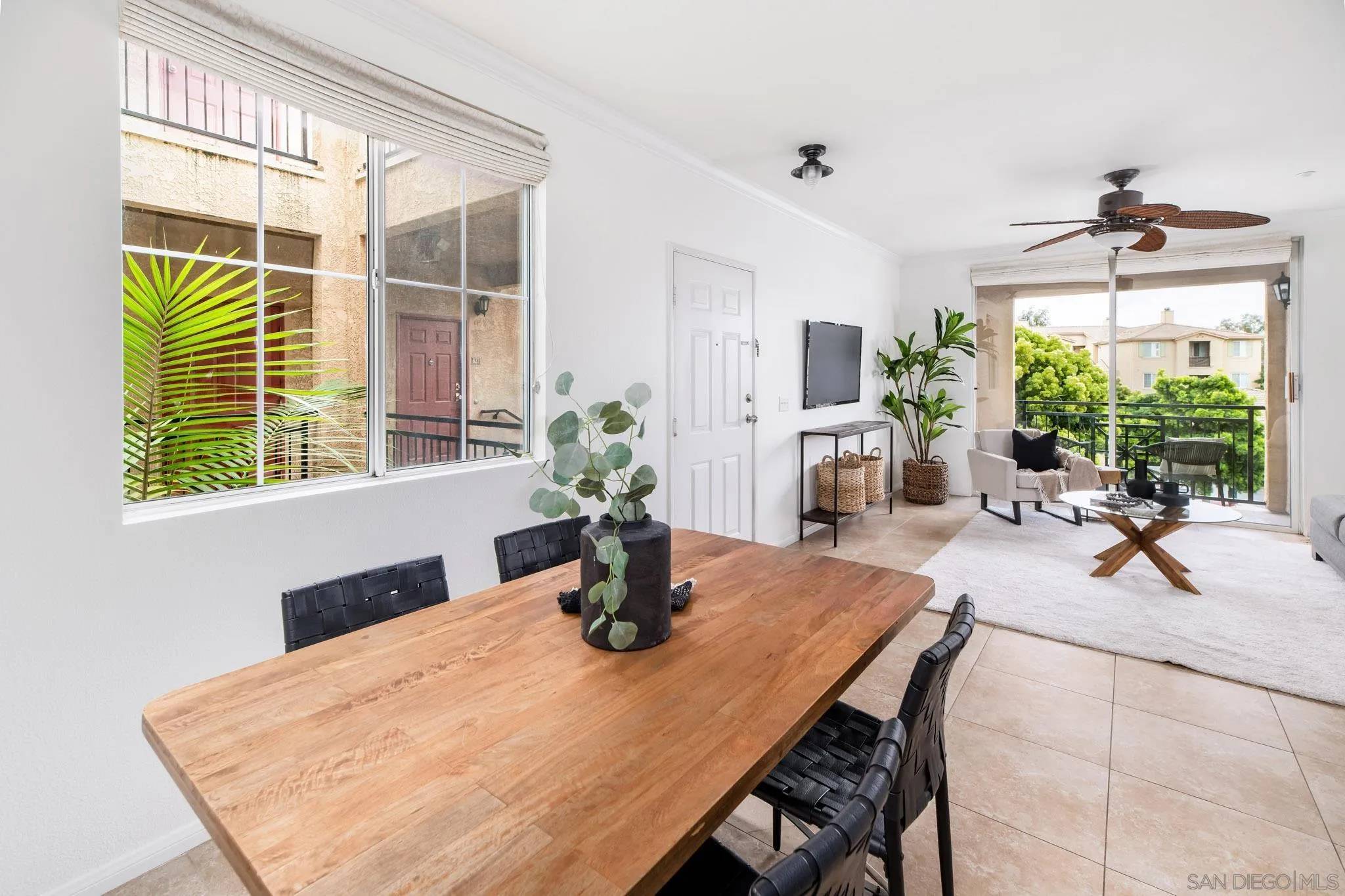 San Diego, CA 92130,3840 Elijah Ct #825