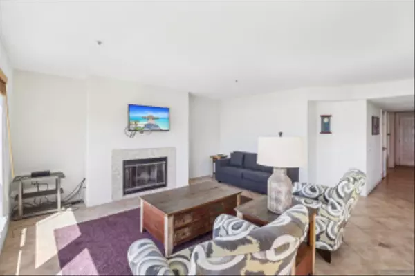 Imperial Beach, CA 91932,714 Seacoast Drive #302