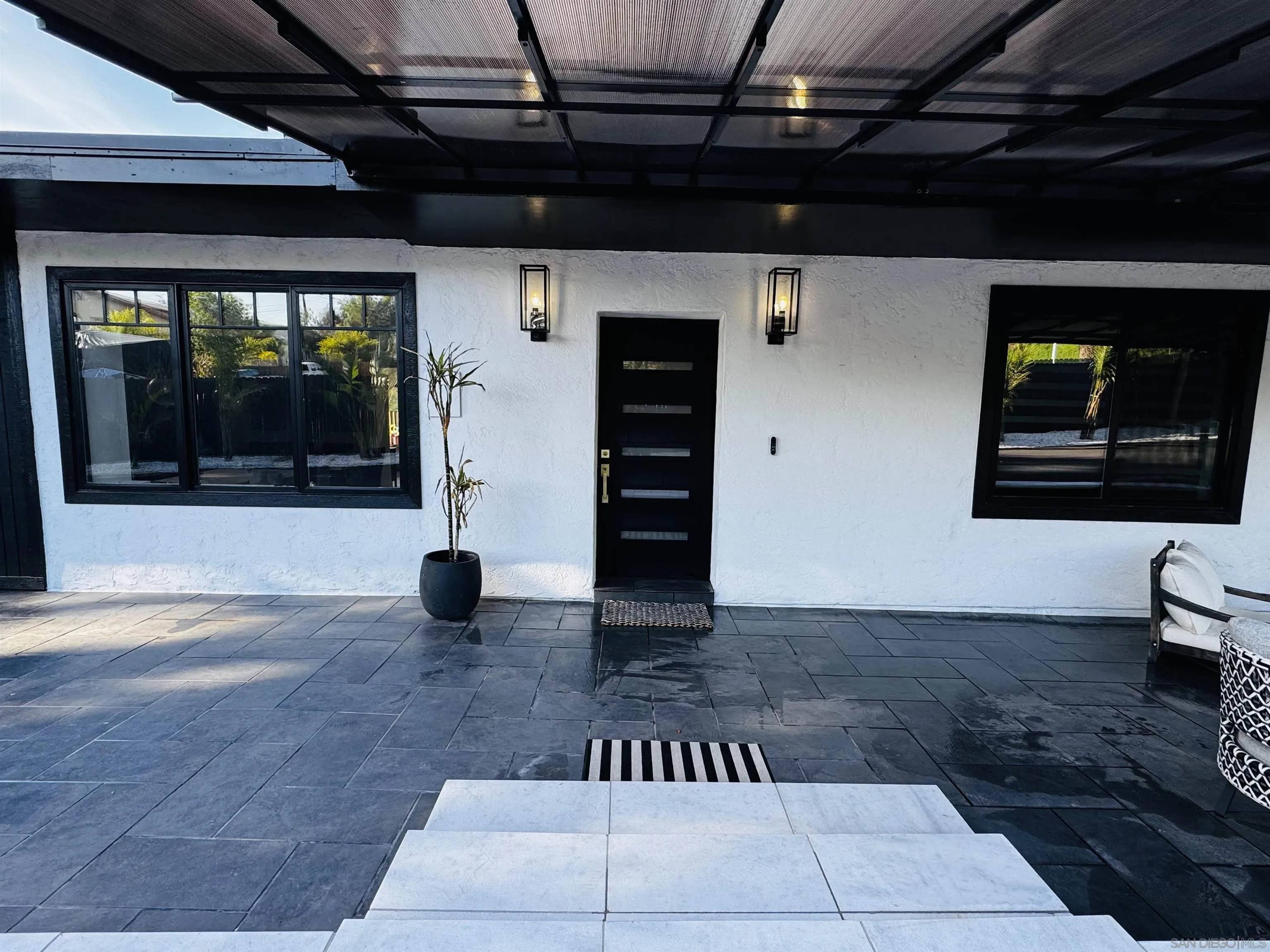 9174 Winter Gardens Blvd., Lakeside, CA 92040
