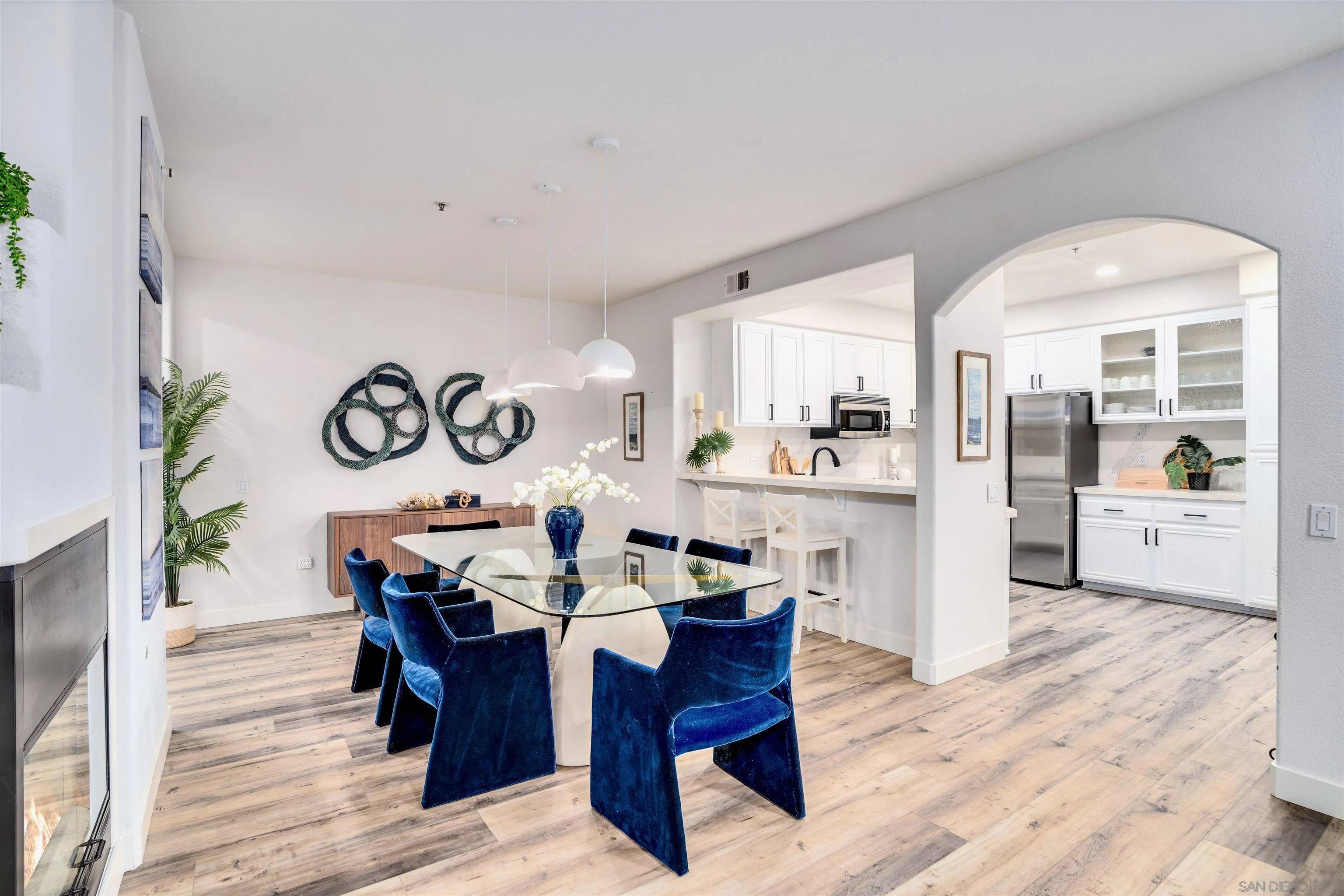 344 Orange Ave #203, Coronado, CA 92118