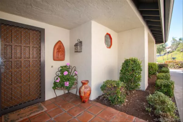 San Diego, CA 92128,12953 Caminito Dosamantes