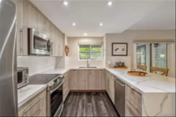 Solana Beach, CA 92075,532 1/2 Via de la Valle H #H