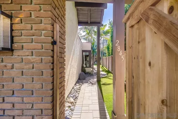 Carlsbad, CA 92009,2845 Cebu Pl