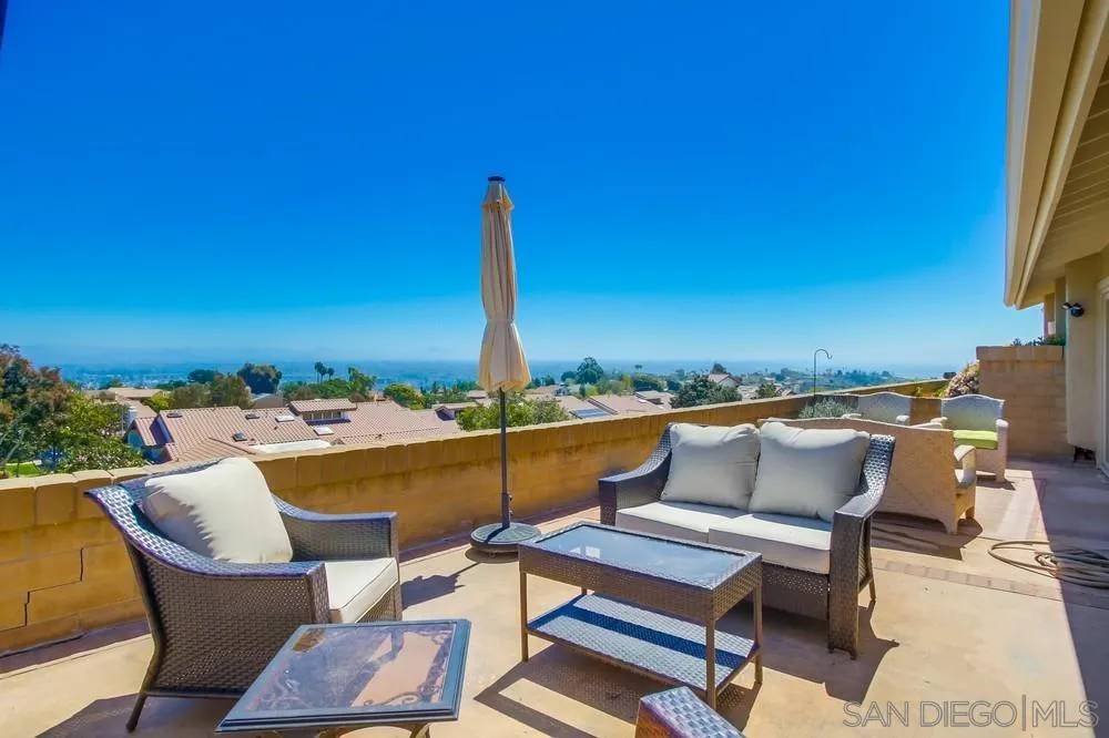 6387 Cardeno Dr, La Jolla, CA 92037