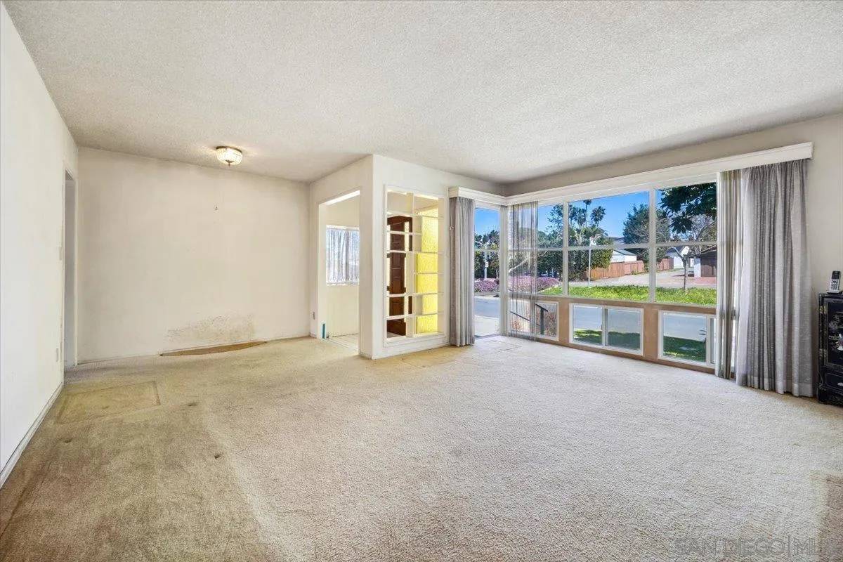 San Diego, CA 92106,744 Catalina Blvd
