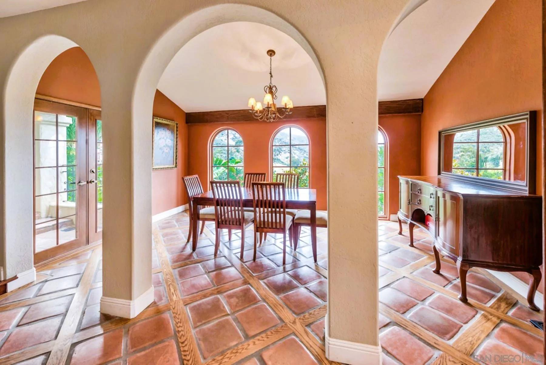 Escondido, CA 92029,9425 Mount Israel Rd