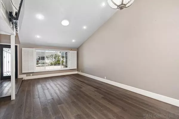 Fountain Valley, CA 92708,9388 Warbler Ave