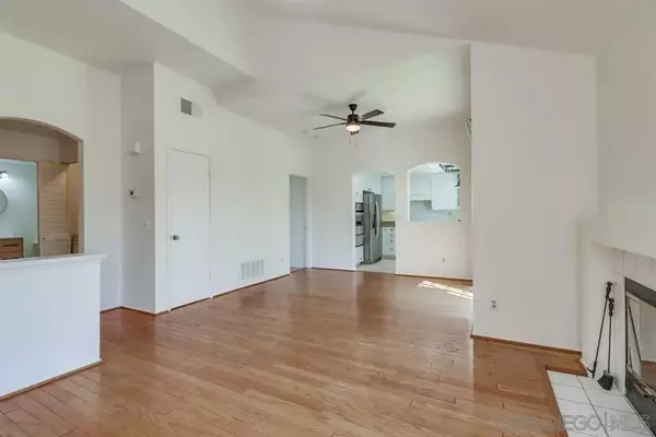 Vista, CA 92081,740 Breeze Hill Rd #224