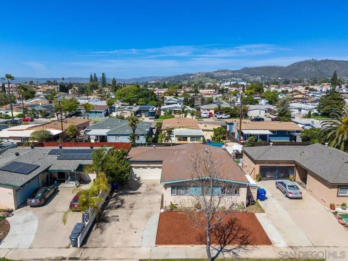 El Cajon, CA 92021,632 Sandalwood Dr
