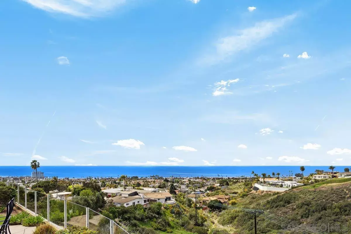 La Jolla, CA 92037,5406 Caminito Bayo