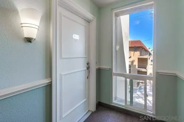 San Diego, CA 92115,4860 Rolando Ct #36