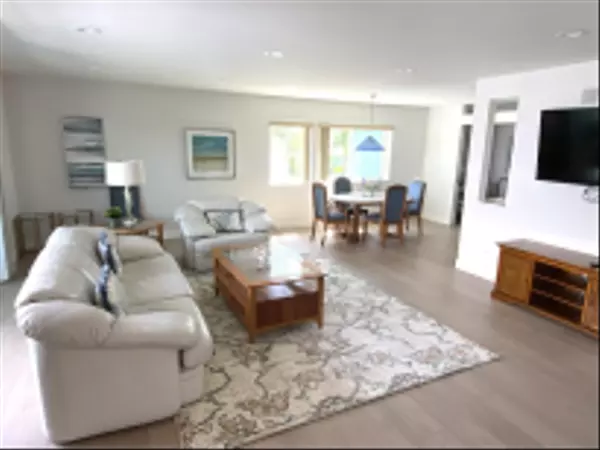 Coronado, CA 92118,16 Montego Court