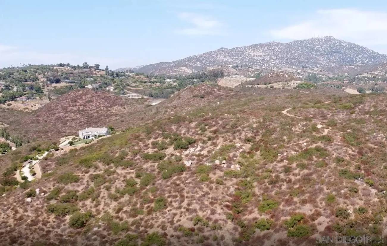 Poway, CA 92064,000 Carlson Ct ## 9