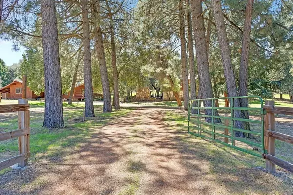 Pine Valley, CA 91962,28967 Oak Ln
