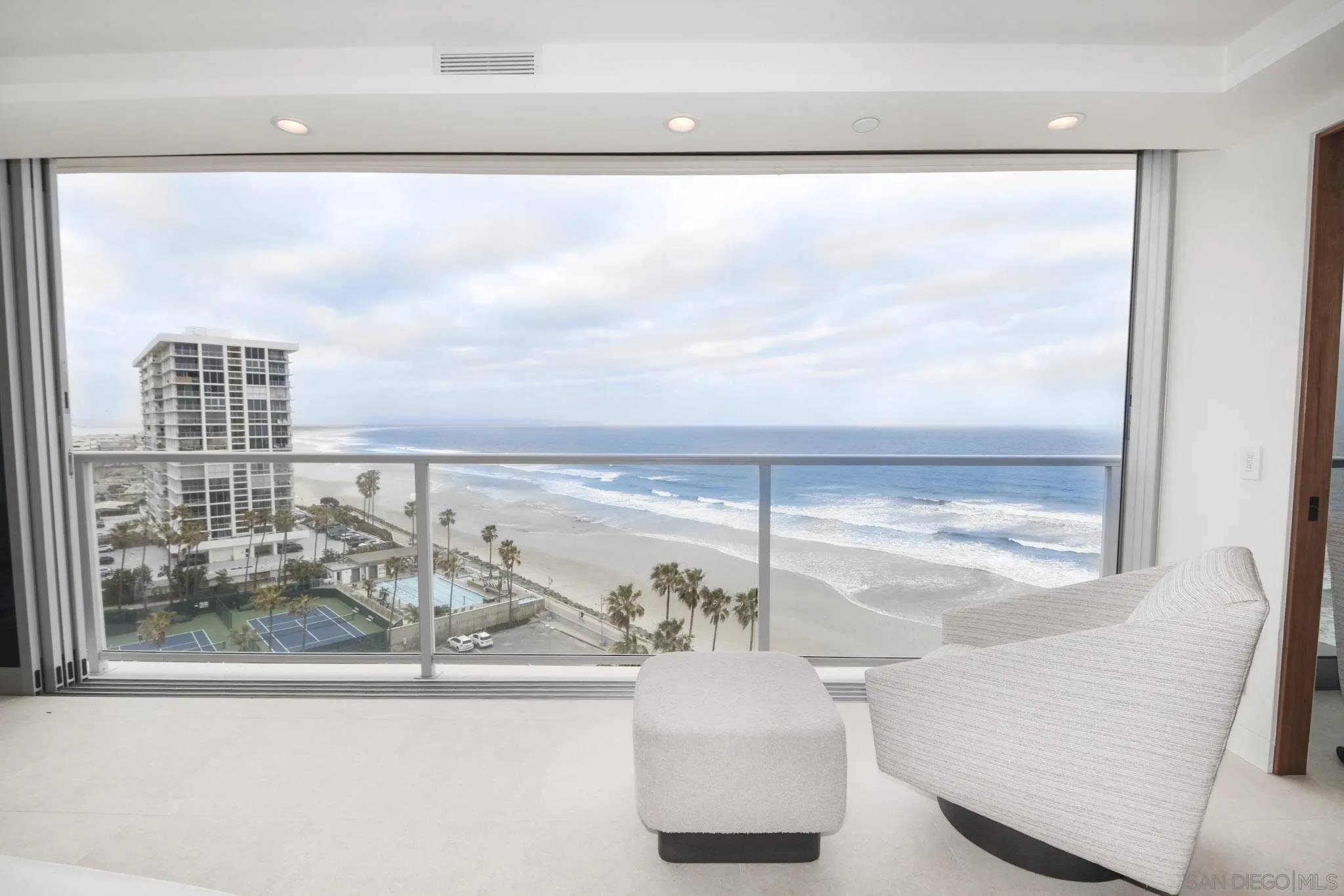 1780 Avenida Del Mundo #1008, Coronado, CA 92118