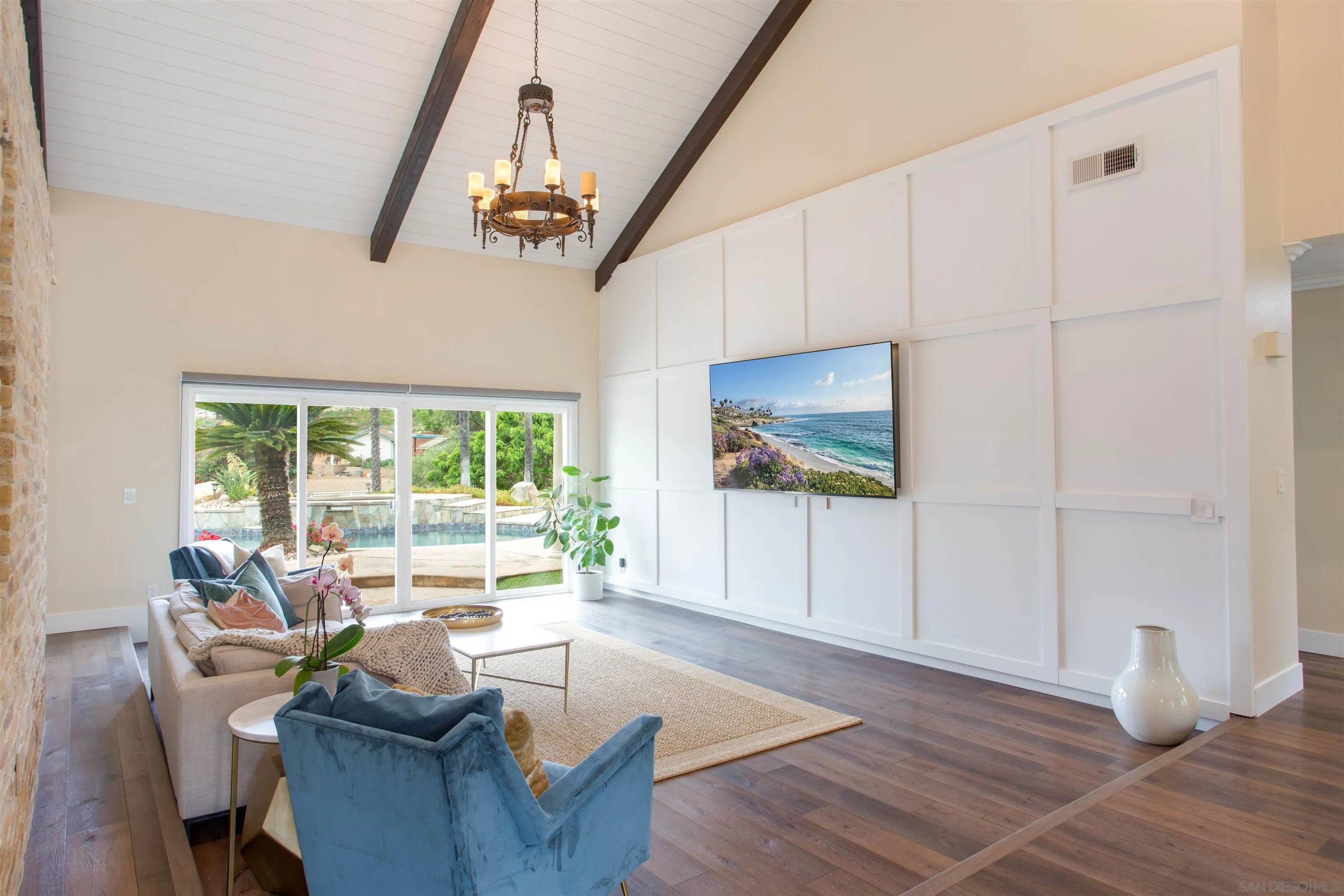 Poway, CA 92064,14298 Ipava Dr