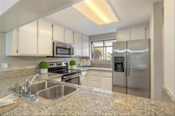 San Diego, CA 92104,3320 Cherokee #7