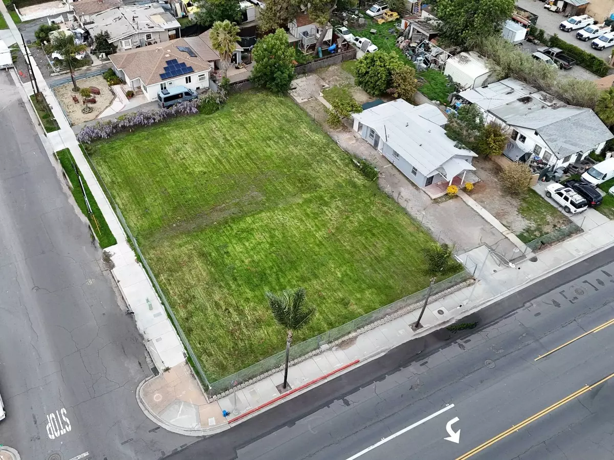 Escondido, CA 92025,1102 S Escondido Blvd #NA