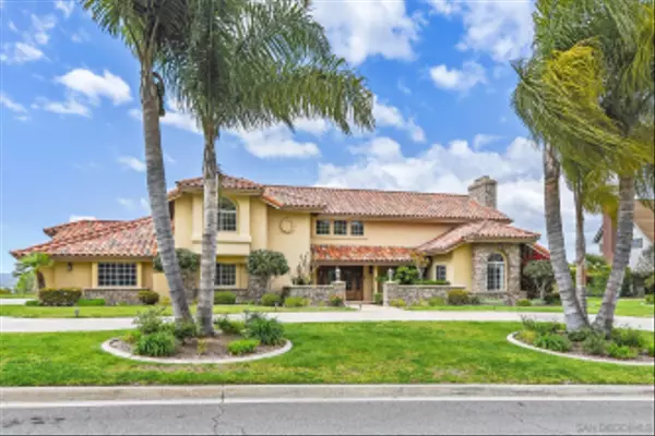13000 Lomas Verdes Dr, Poway, CA 92064
