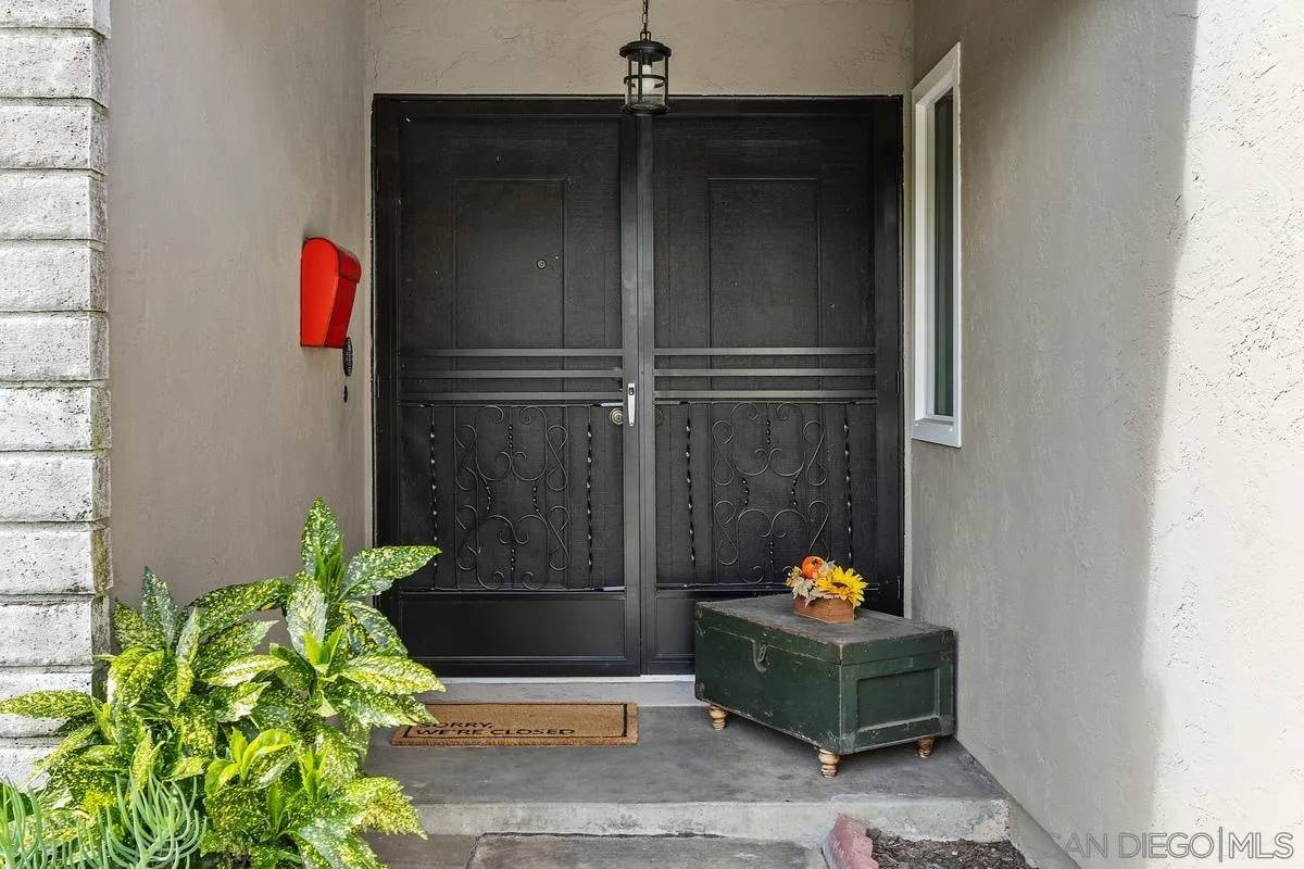 San Marcos, CA 92069,1461 Paseo Alegre