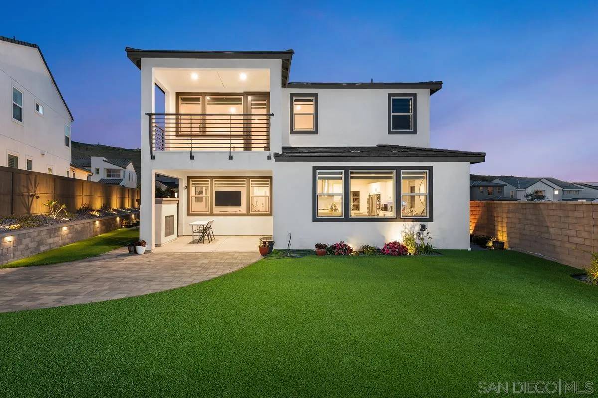 Chula Vista, CA 91913,2103 VIA ESTANCIA