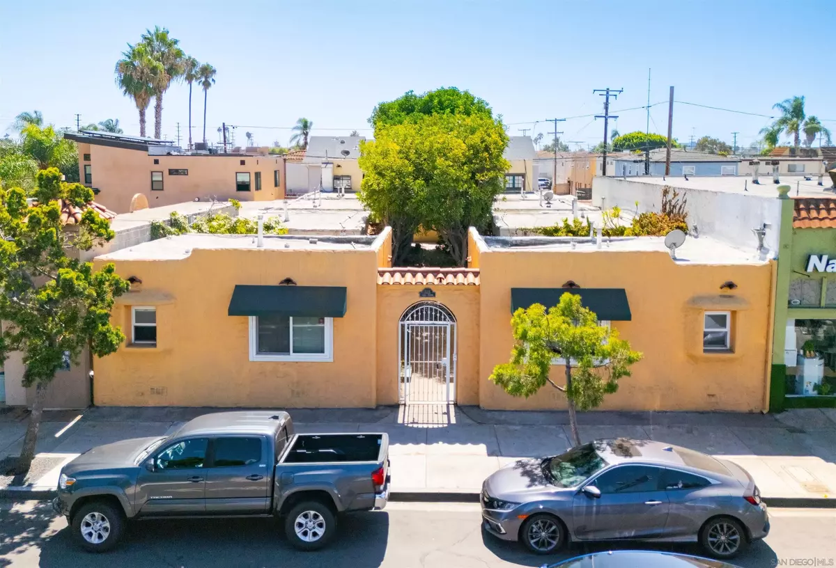 San Diego, CA 92116,3225-33 Adams Avenue