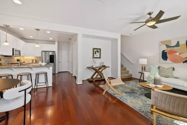 San Diego, CA 92130,13053 Alora Pt