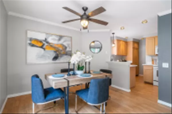 San Diego, CA 92111,6655 Canyon Rim Row #207