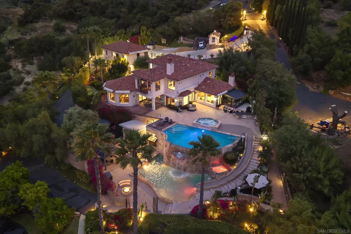 Escondido, CA 92029,3449 Via Loma Vista