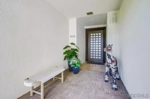 La Jolla, CA 92037,1001 Genter Street #10G