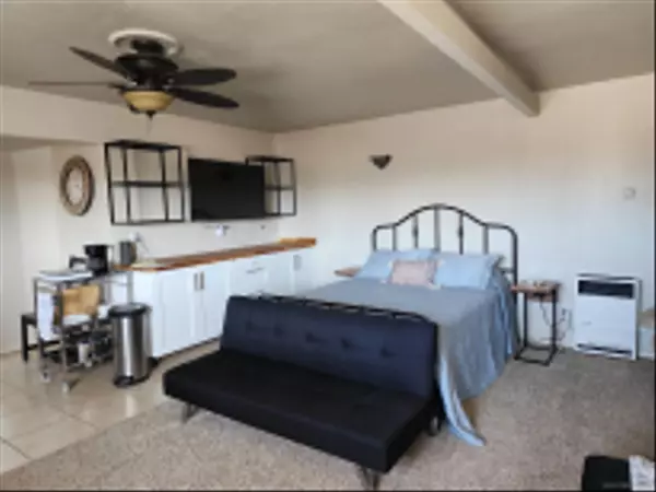 Oceanside, CA 92054,1632 S Ditmar