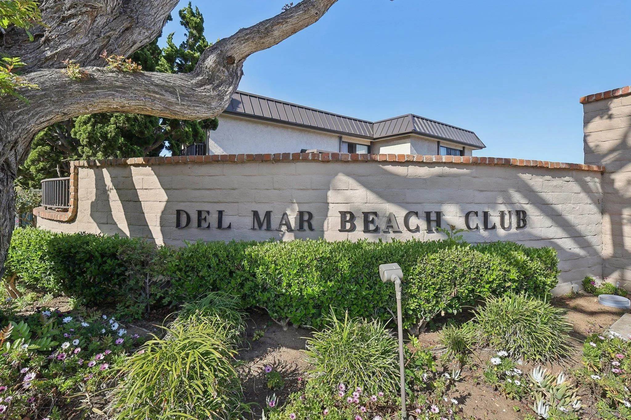 Solana Beach, CA 92075,872 S Sierra Ave