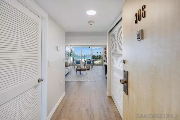 Coronado, CA 92118,1820 Avenida Del Mundo #306