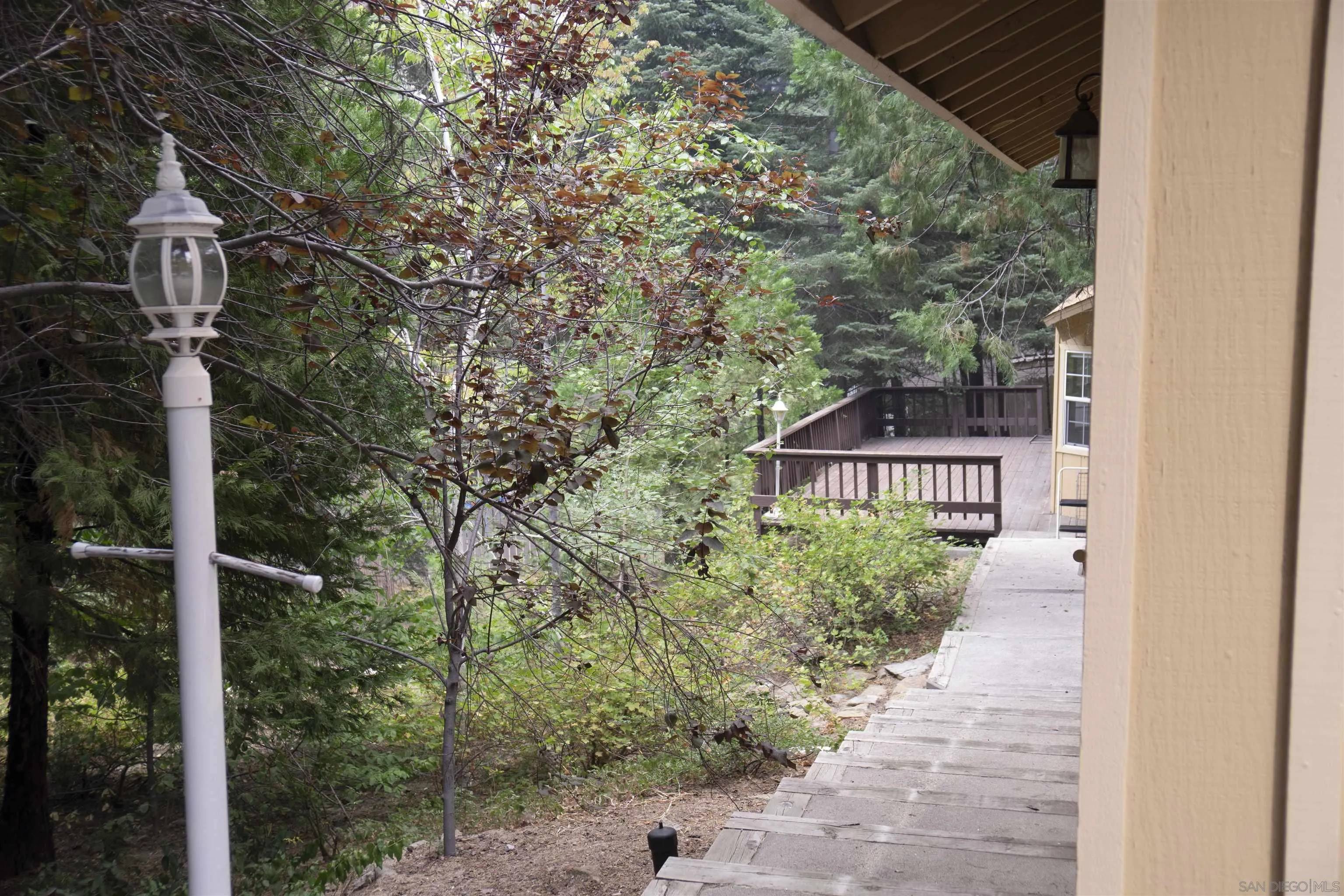 Twin Peaks, CA 92391,26582 Lake Forest Drive