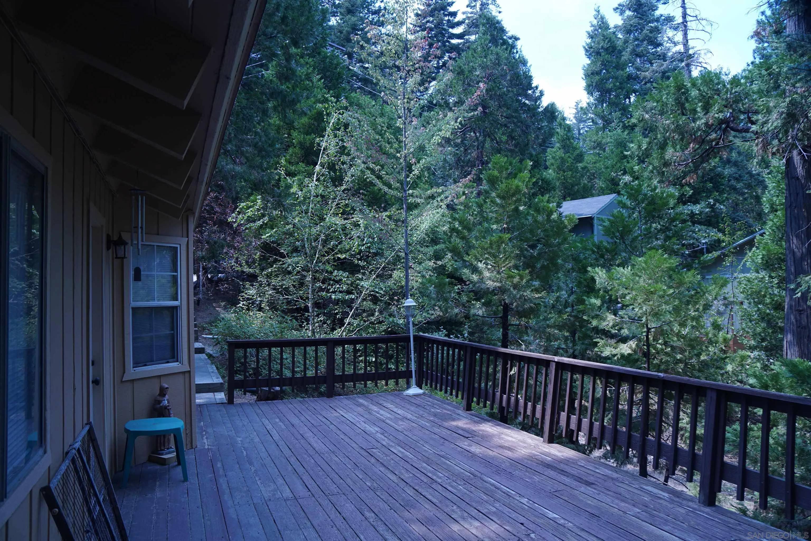 Twin Peaks, CA 92391,26582 Lake Forest Drive