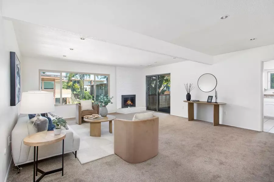 6828 Hyde Park Dr #D, San Diego, CA 92119