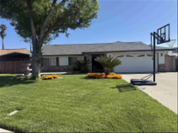 42383 Santiago Dr,  Hemet,  CA 92544