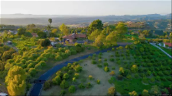 Bonsall, CA 92003,30410 Calle La Reina