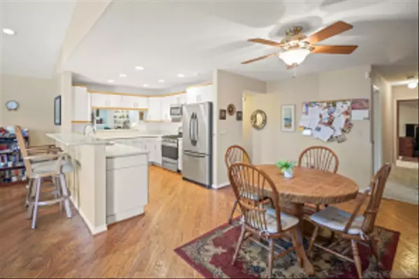 San Diego, CA 92117,6516 Barnhurst Dr